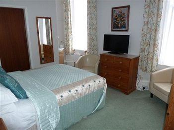 Cloudlands Guest house 4*