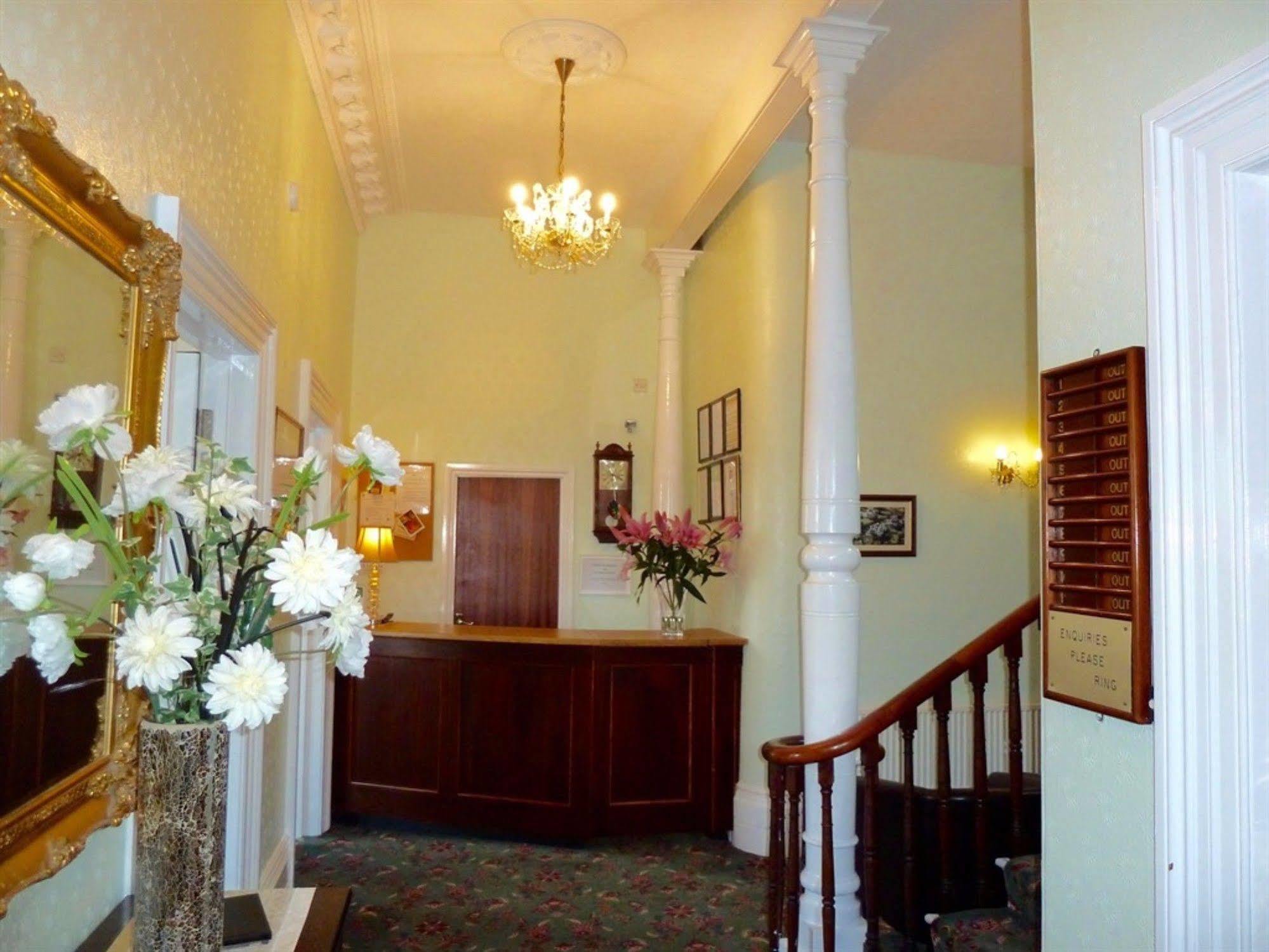 Cloudlands Guest house Torquay