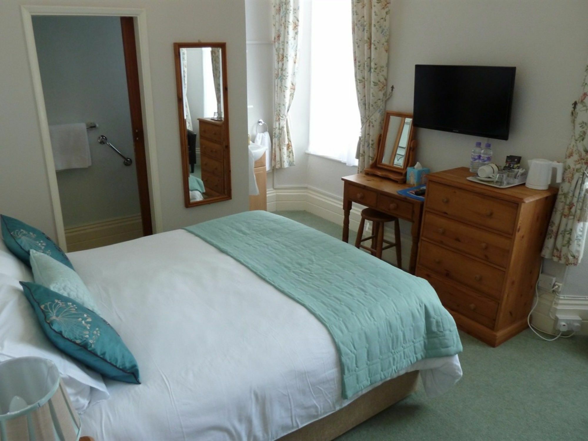 Cloudlands Guest house
